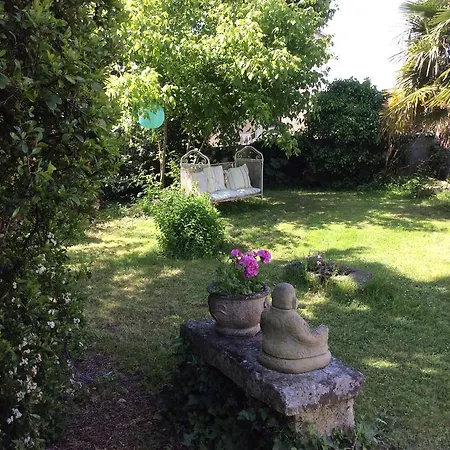 아파트 Les Hirondelles Saint-Martin-de-Gurçon